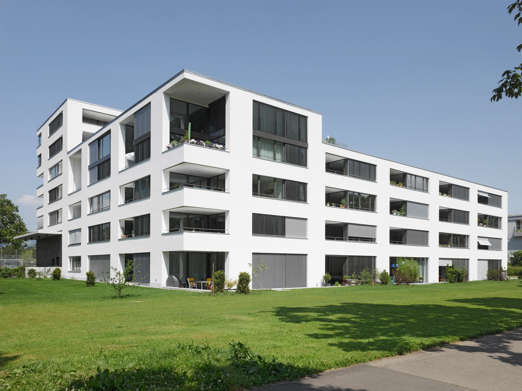 06 08 Muri Allee Bern 01 DU