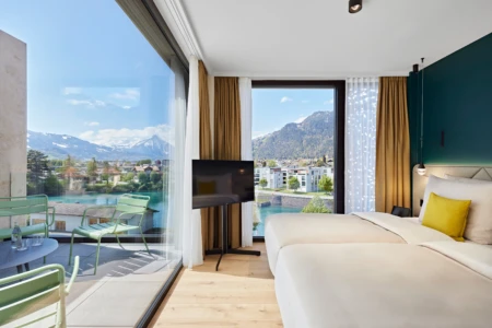 18 07 Station West Interlaken 10 Dorint INT Junior Suite 1 T M01
